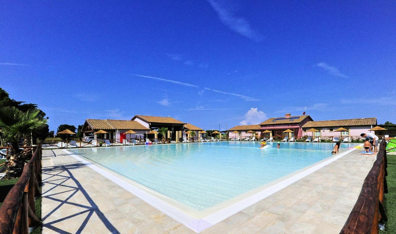 Апарт отель Fattoria Palazzeta - Pet & Family Friendly Чечина Экстерьер фото