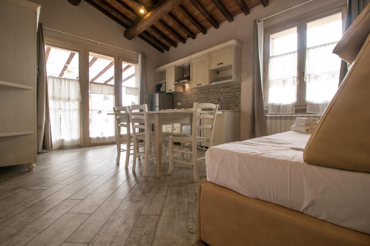Апарт отель Fattoria Palazzeta - Pet & Family Friendly Чечина Экстерьер фото