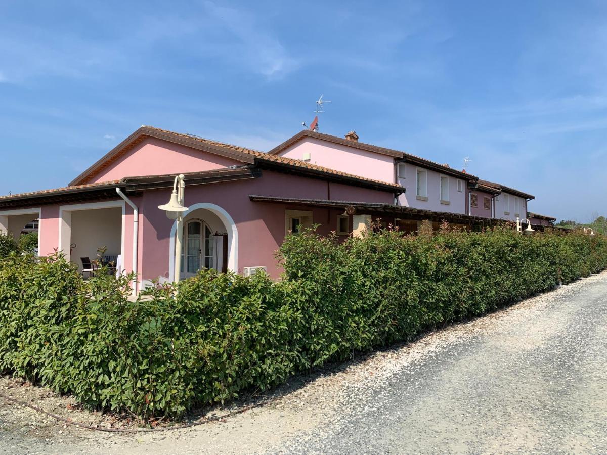 Апарт отель Fattoria Palazzeta - Pet & Family Friendly Чечина Экстерьер фото